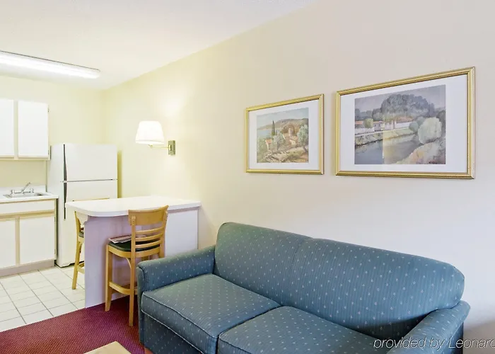 Motel Hometowne By Red Roof - Dunlap Ave Phoenix