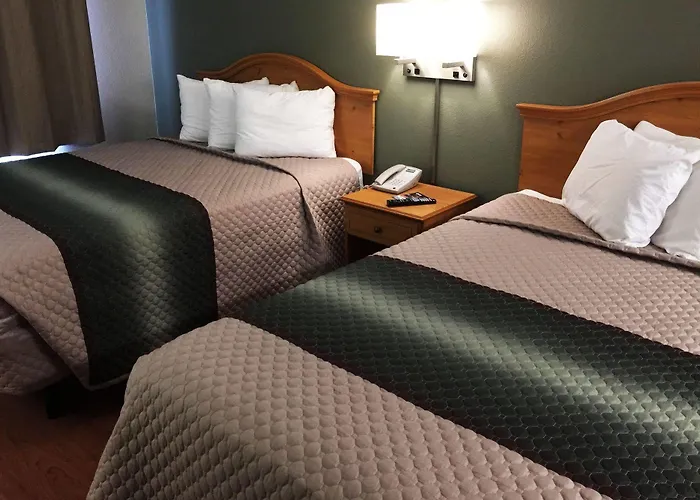 Motel Hometowne By Red Roof - Dunlap Ave 2*